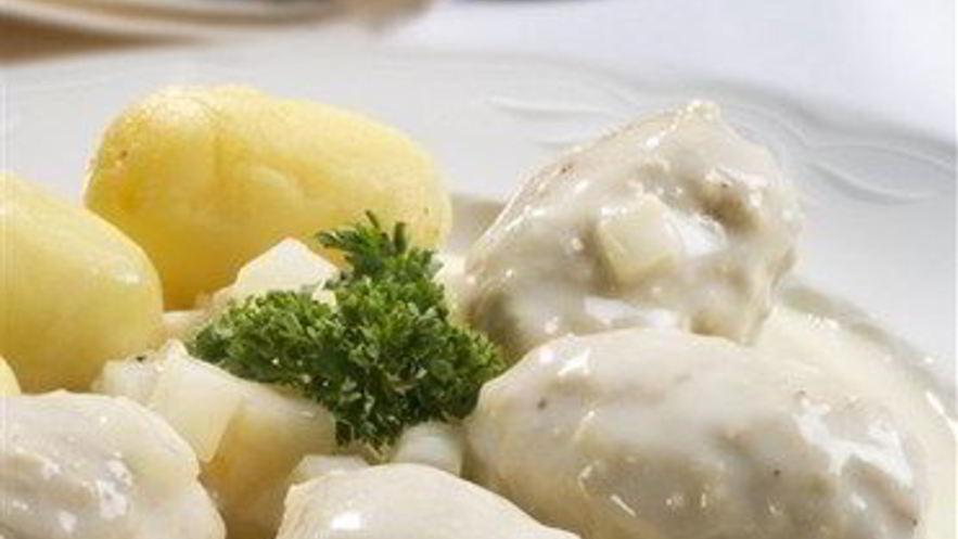 Рецепт мясных тефтелей с рисом и белым соусом