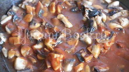 Рецепт рыбных тефтелей с грибным соусом