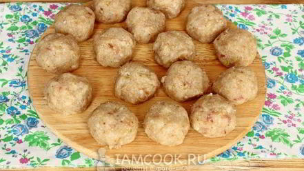 Рецепт рыбных тефтелей в сметанном соусе