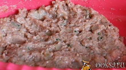 Рецепт тефтелей-ежиков из семги в сметанном соусе