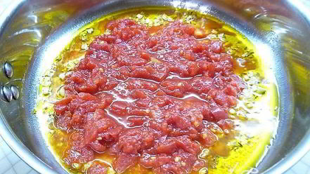 Рецепт тефтелей из баранины с томатным соусом и кедровыми орешками