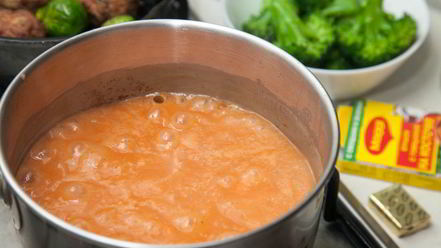 Рецепт тефтелей с брюссельской капустой в нежном соусе