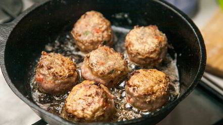 Рецепт тефтелей с брюссельской капустой в нежном соусе