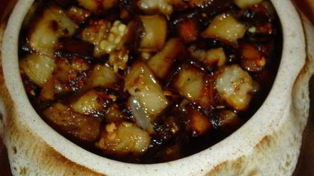 Рецепт тефтелей с сюрпризом, запеченные с баклажанами и грибами