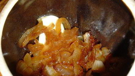 Рецепт тефтелей с сюрпризом, запеченные с баклажанами и грибами