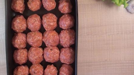 Рецепт тефтелей в духовке в томатном соусе