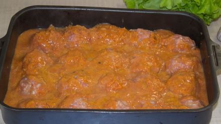 Рецепт тефтелей в духовке в томатном соусе