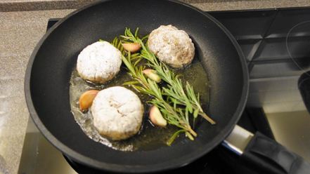 Рецепт тефтелей в сливочном соусе