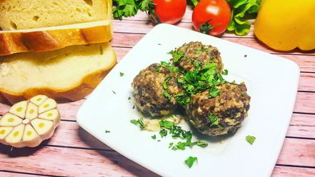 Рецепт тефтелей в сметанном соусе