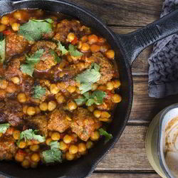 Рецепт Тефтелей в томатном соусе с нутом