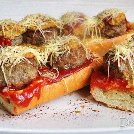 Рецепт Тефтелей, запеченных в багете