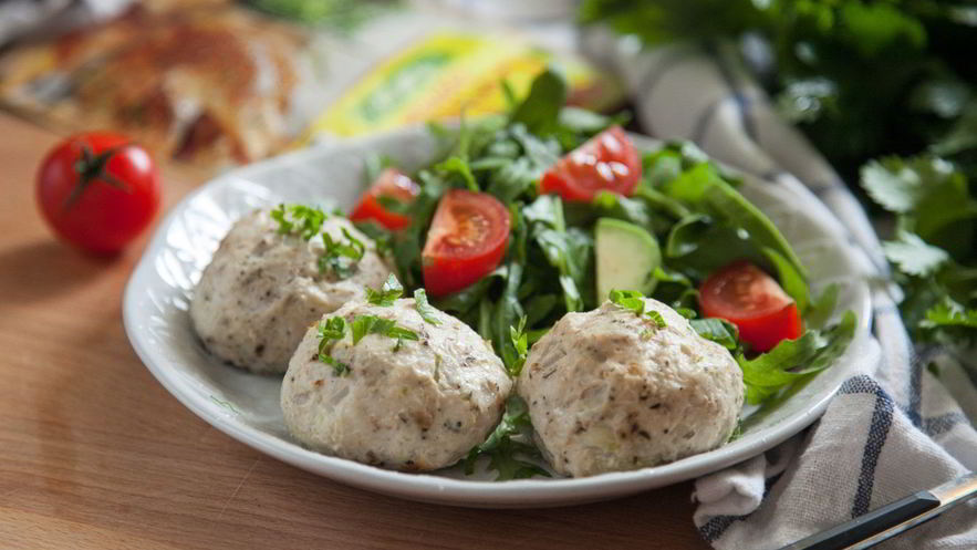 Рецепт запеченных куриных тефтелей с травами