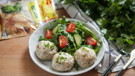 Рецепт запеченных куриных тефтелей с травами