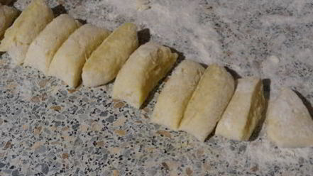 Рецепт ленивых вареников из картошки со шкварками