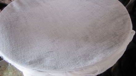 Рецепт паровых вареников с вишней и клубникой