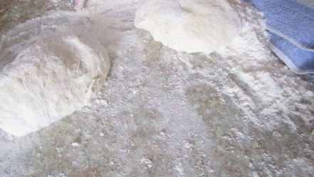 Рецепт паровых вареников с вишней и клубникой