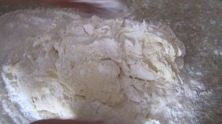 Рецепт паровых вареников с вишней и клубникой