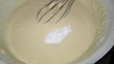 Рецепт паровых вареников с вишней и клубникой