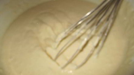 Рецепт паровых вареников с вишней и клубникой