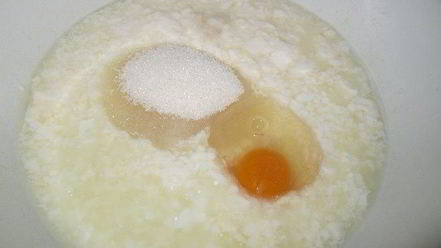 Рецепт паровых вареников с вишней и клубникой