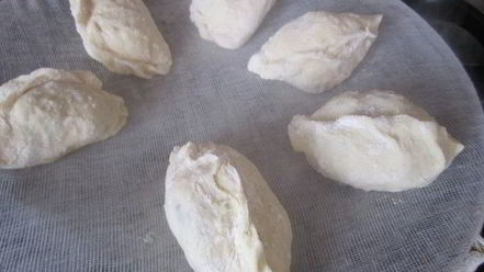 Рецепт паровых вареников с вишней и клубникой