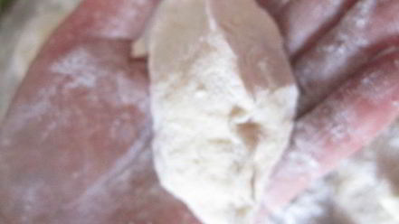 Рецепт паровых вареников с вишней и клубникой