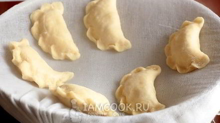 Рецепт вареников на кефире на пару