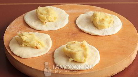 Рецепт вареников на кефире на пару