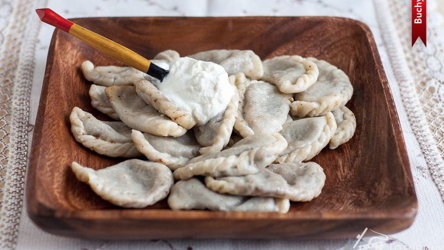 Рецепт вареников с черносливом и творогом