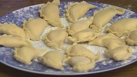 Рецепт вареников с картофелем, беконом и укропом