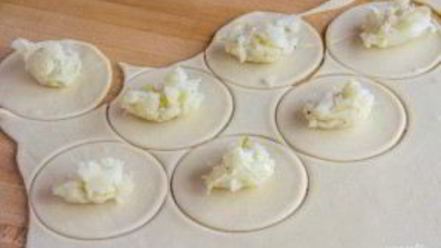 Рецепт вареников с картошкой и квашеной капустой