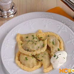 Рецепт Вареников с картошкой и сушеными грибами