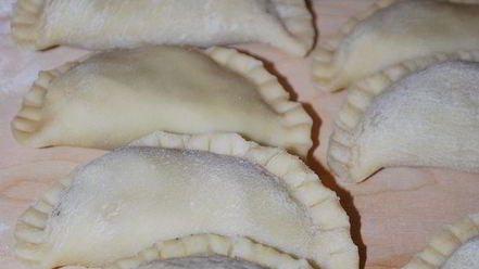 Рецепт вареников с красным творогом