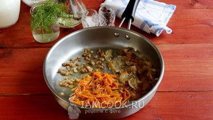 Рецепт вареников с квашеной капустой и салом