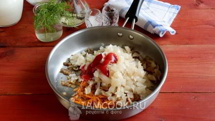 Рецепт вареников с квашеной капустой и салом