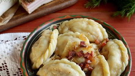 Рецепт вареников с квашеной капустой и салом