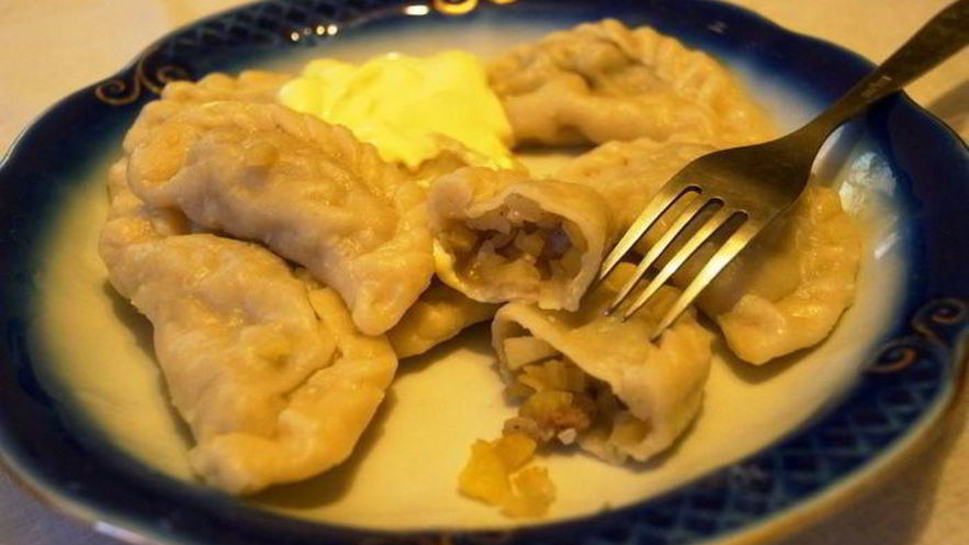 Рецепт вареников с рубленой картошкой и прослойкой