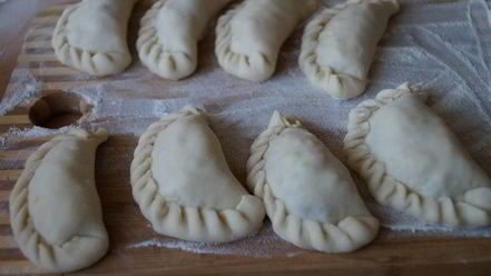 Рецепт вареников с рубленой картошкой и прослойкой