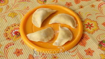 Рецепт вареников с сырой картошкой и сыром