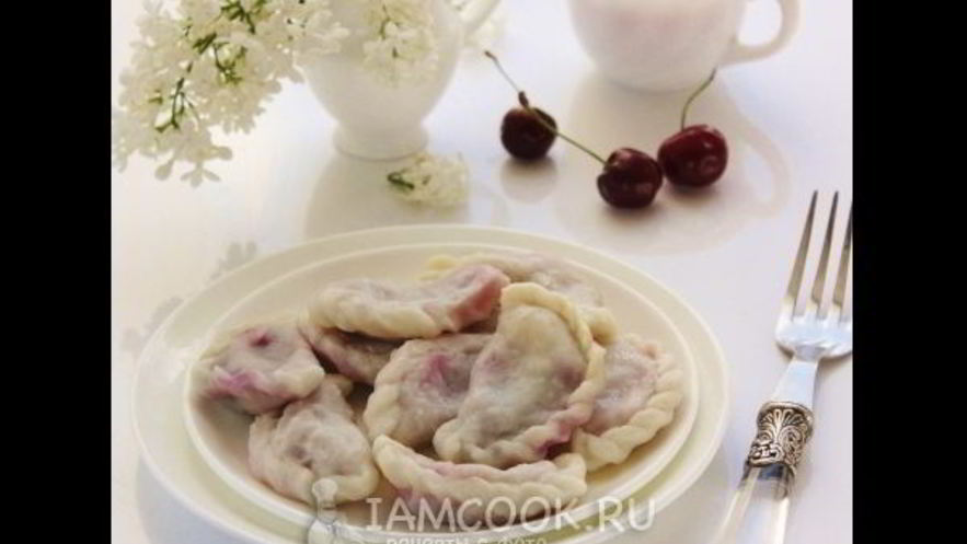 Рецепт вареников с вишней из теста на воде