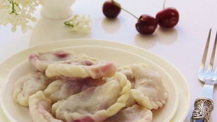Рецепт вареников с вишней из теста на воде
