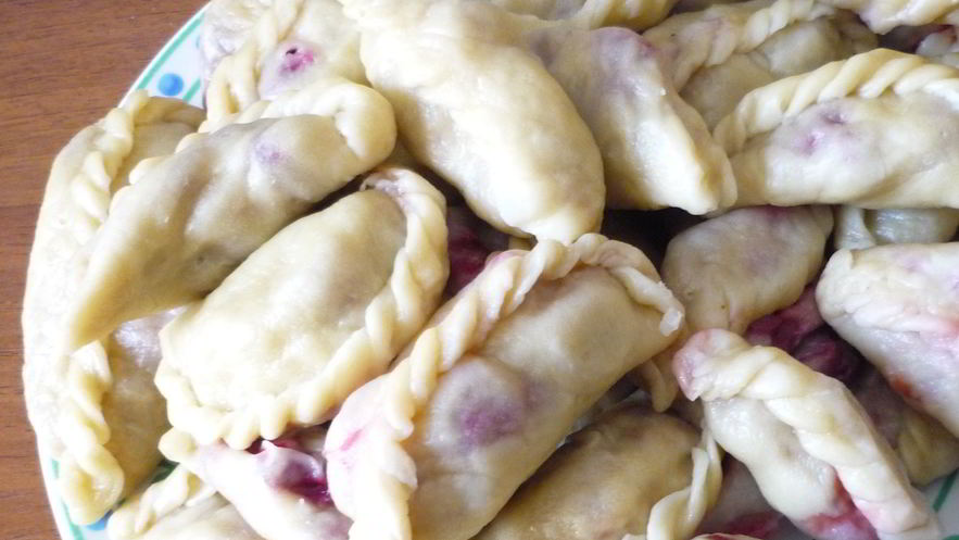 Рецепт вареников с вишней по-домашнему