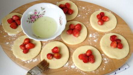 Рецепт вареников творожных с ванильно-тимьяновым соусом