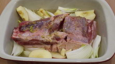 Рецепт хрустящего жаркого из свинины