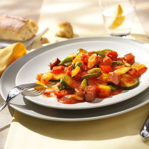 Рецепт Овощного жаркого с копченой колбасой