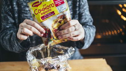 Рецепт сочного жаркого с грибами и картофелем