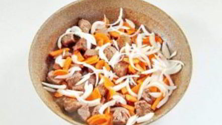 Рецепт жаркого из говядины с зеленым луком