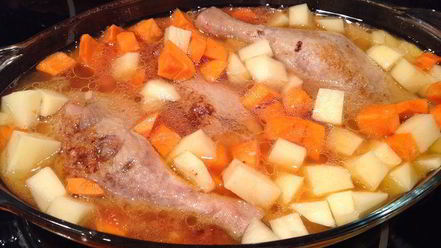 Рецепт жаркого из утиных ножек