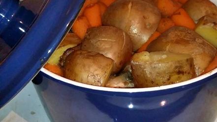 Рецепт жаркого с индюшкой и маслятами