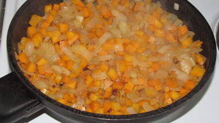 Рецепт жаркого в горшочках с белыми грибами и свининой